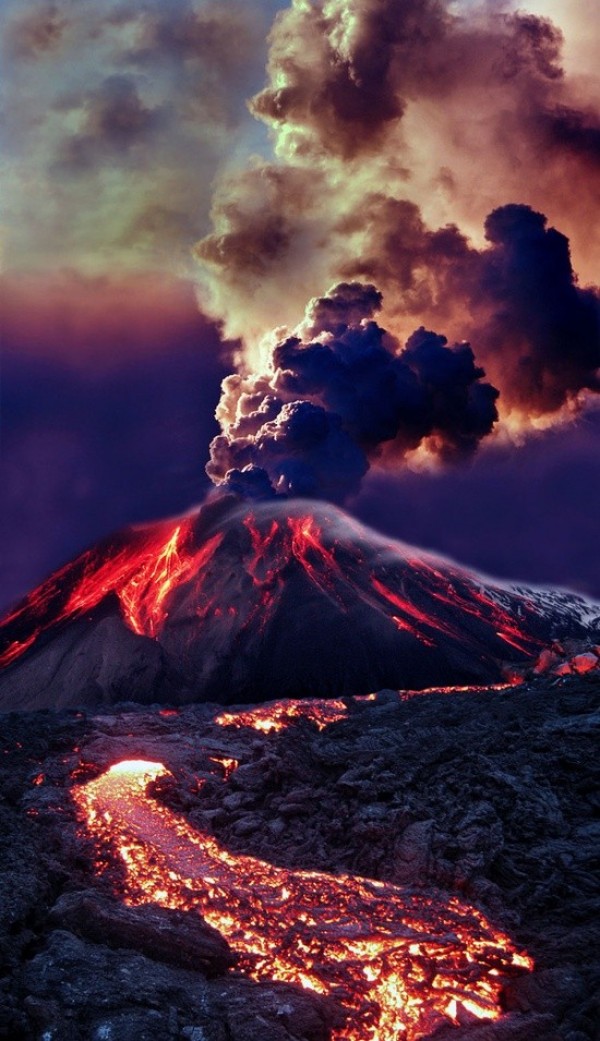 Top 10 Best Volcanic Eruptions in the World (9)