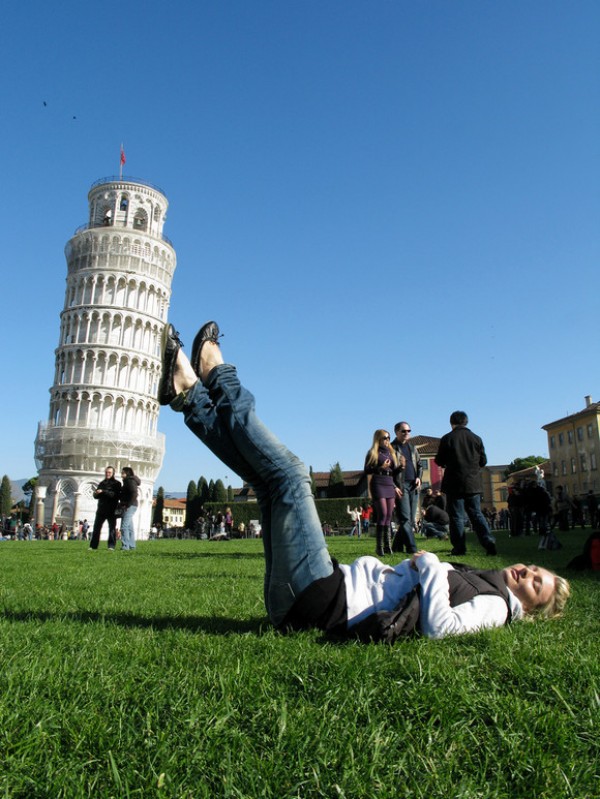 Amazing Forced Perspective Photography in 2013 (28)