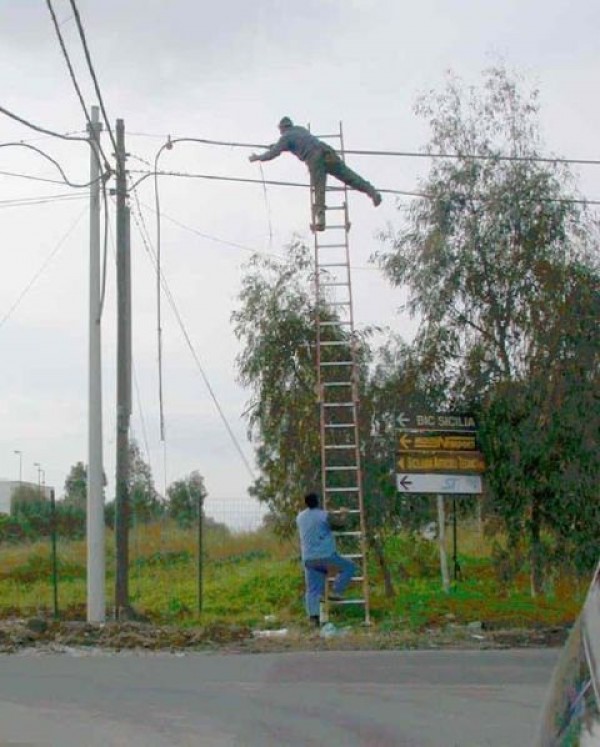 Construction Worker Mega Fails (35)