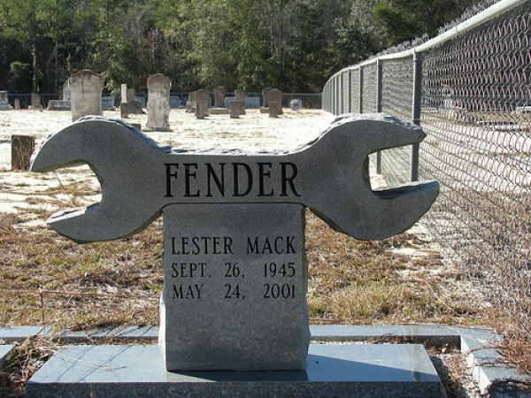Funny Epitaphs and Humorous Tombstones (34)