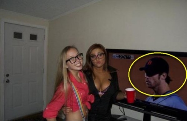 Top 20 Funny Photobombs (17)