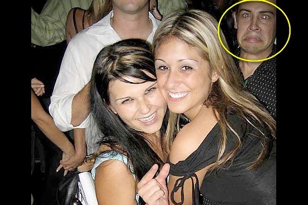 Top 20 Funny Photobombs (20)