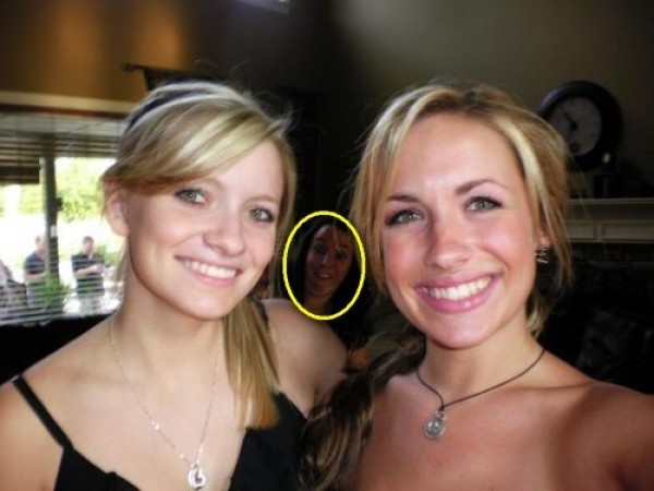 Top 20 Funny Photobombs (8)